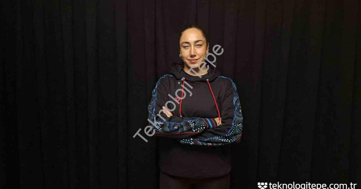 "39 km’lik İskenderun parkurunu 14 saatte tamamladı" başlıklı haber için fotorealistik, profesyonel