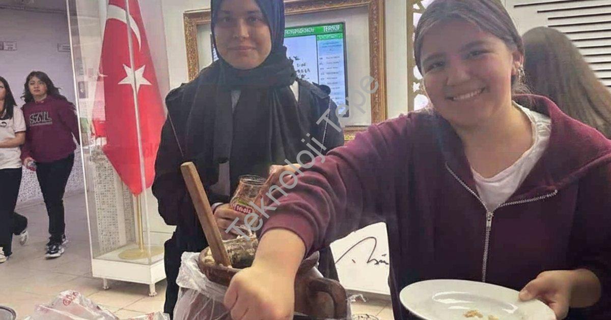 AFYONKARAHİSAR ŞUHUT ANADOLU LİSESİ, ANLAMLI BİR SOSYAL SORUMLULUK PROJESİNE İMZA ATARKEN, OKULDA 'ÇEDES GAZZE İÇİN SEFERBER' TEMALI HAYIR ÇARŞISI DÜZENLENDİ.