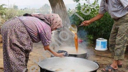 Sarıgöl’de Kış Hazırlığı: Ev Yapımı Pekmez Kazanları Kaynıyor
