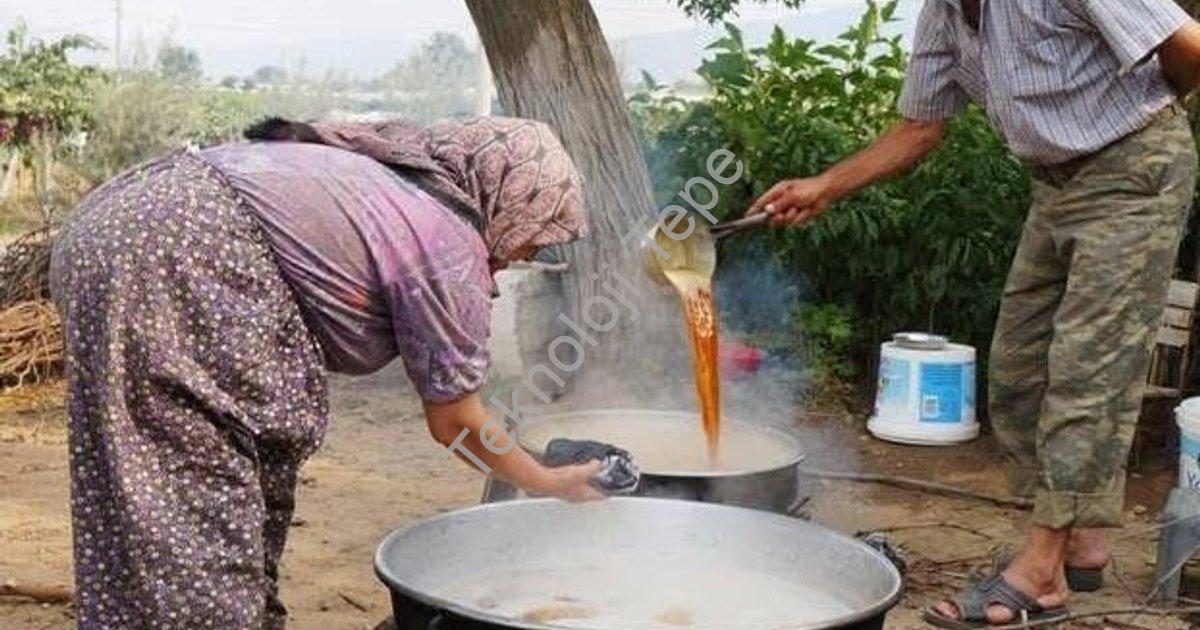 "Sarıgöl'de Kış Hazırlığı: Ev Yapımı Pekmez Kazanları Kaynıyor" başlıklı haber için fotorealistik, p