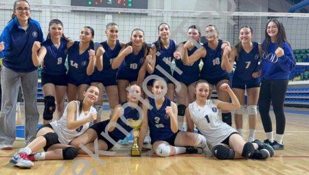 Kütahya Belediyespor Genç Kızlar Voleybolda Zirvede