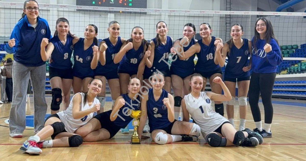 "Kütahya Belediyespor Genç Kızlar Voleybolda Zirvede" başlıklı haber için fotorealistik, profesyonel