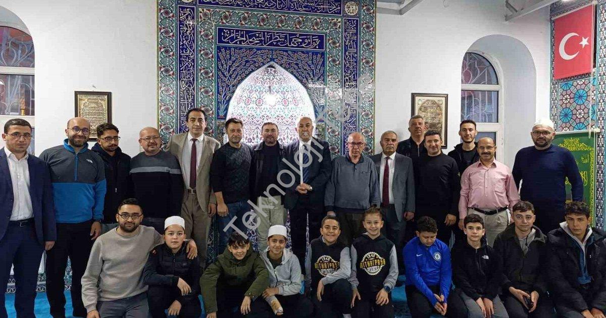 "Emirdağ'da Öğretmenlere Özel Sabah Etkinliği" başlıklı haber için fotorealistik, profesyonel bir ha