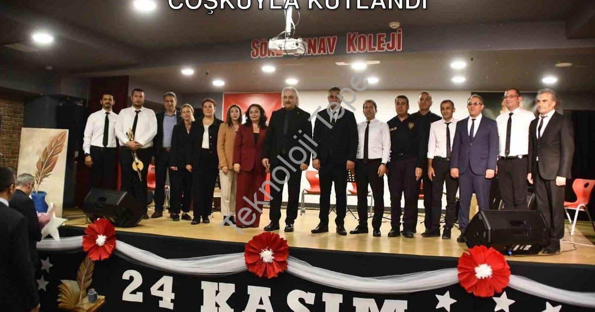 "Söke’de 24 Kasım Öğretmenler Günü Coşkuyla Kutlandı" başlıklı haber için fotorealistik, profesyonel