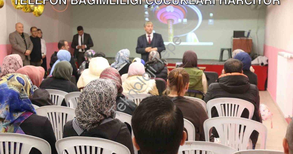 "Müdür Yılmaz'dan Velilere Kritik Uyarı: Telefon Bağımlılığı Çocukları Harcıyor" başlıklı haber için