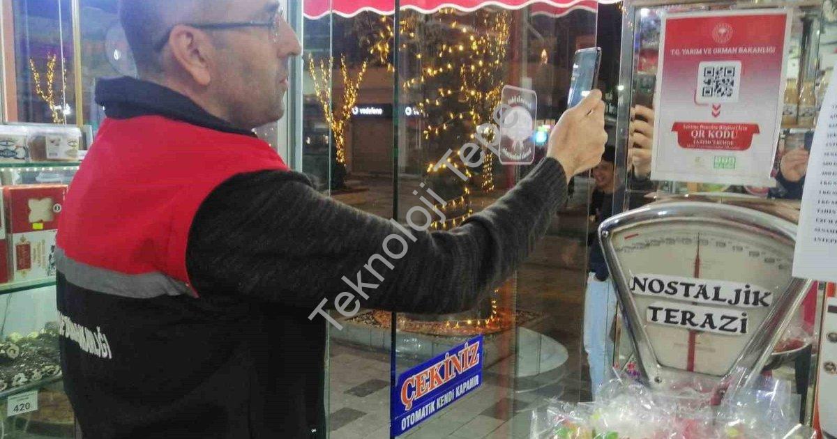 "Uşak'ta Gıda Güvenliği Seferberliği: Riskli Ürünlere Sıkı Takip" başlıklı haber için fotorealistik,