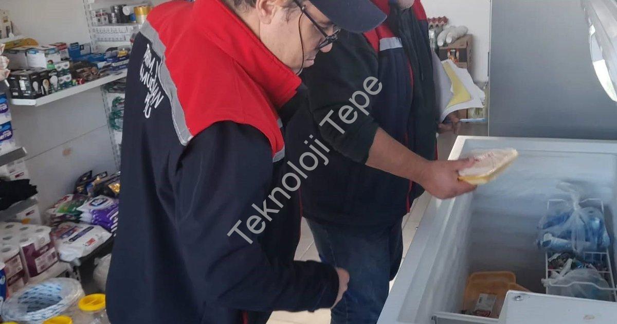 "Aydın Koçarlı’da Gıda Güvenliği Seferberliği: Riskli Ürünler Denetlendi" başlıklı haber için fotore