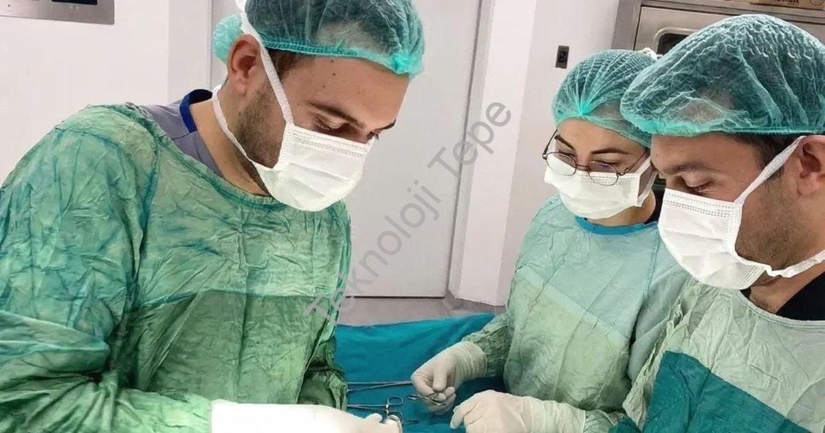 "Şuhut Devlet Hastanesi'nde Modern Teknikle İlk Fıtık Ameliyatı Başarısı" başlıklı haber için fotore